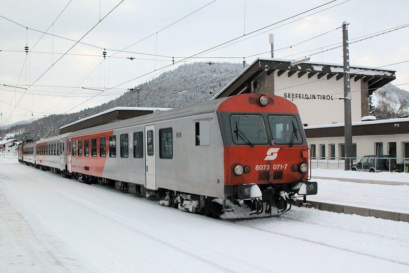 BB Steuerwagen 80-73 071-7 (hinten 1144 239-9) mit 5452, Seefeld in Tirol, 29.12.2004