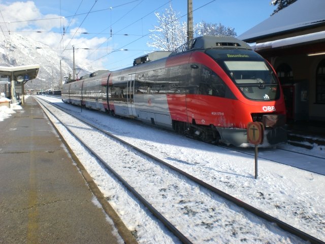 �BB Talent steht als Regionalzug nach Rosenheim von �tztal in Schwaz.
23.11.2008