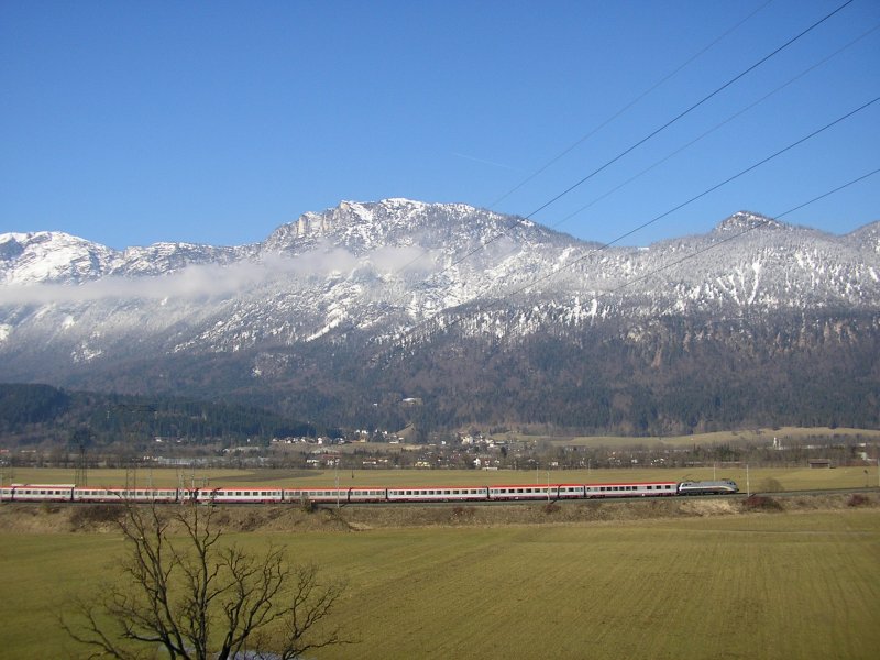 OEC 565 bespannt mit 1016 034-9 bei Langkampfen.08.02.2008