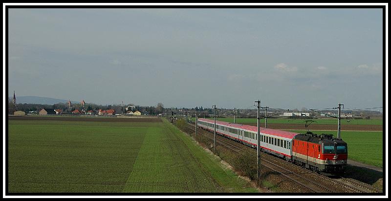 OEC 732 „FA Technikum Krnten“ umgeleitet ber die Pottendorfer Linie kurz nach Ebenfurth am 15.4.2006