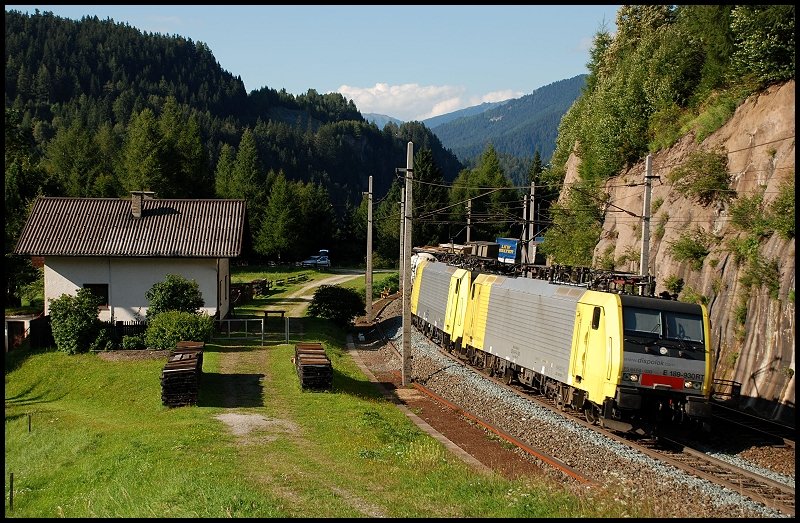 sterreichurlaub 2008 - Dispo 189er: Eine DT 189er ist mit ihrem Zug in Richtung Brenner unterwegs. Aufgenommen am 02.September 2008 in Gries(a.Brenner).