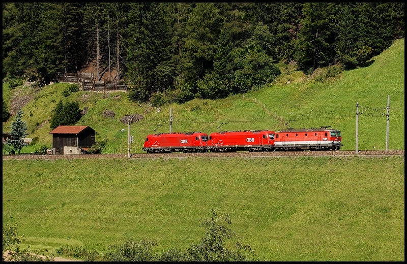 sterreichurlaub 2008 - BB: Zwei 1261er und eine 1144er sind als Lokzug nach Wrgl unterwegs. Aufgenommen am 02.September 2008 in St.Jodok.