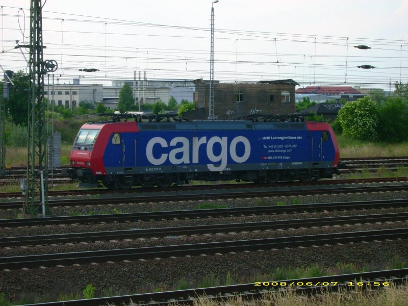 Offensichtlich sucht SBB Cargo Lokrangierfhrer! 482 027 steht am 07.06.08 in Bitterfeld.
