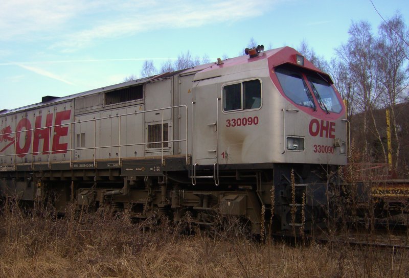 OHE 330090 warte am 02.02.09 im ahnhof Arnsberg auf die Beladung eines Holzzuges.