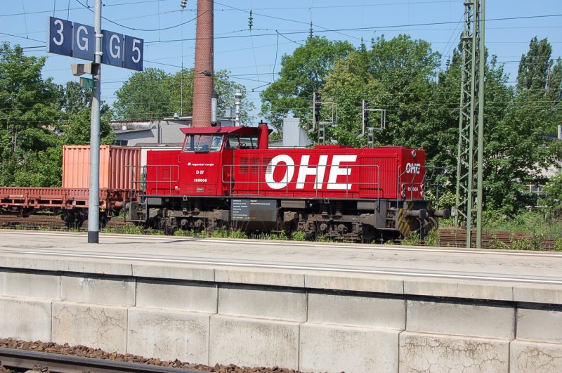 OHE Dieselok  D 07 vor dem Bauzug in Lichtenfels zustzlich steht auf der Lok noch Regental Cargo wer ist nun der Eigentmer ?