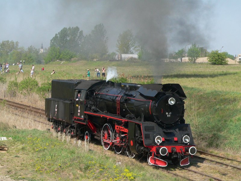 Ol49 111 auf der Dampflokparade am 28.4.2007 in Wolsztyn.