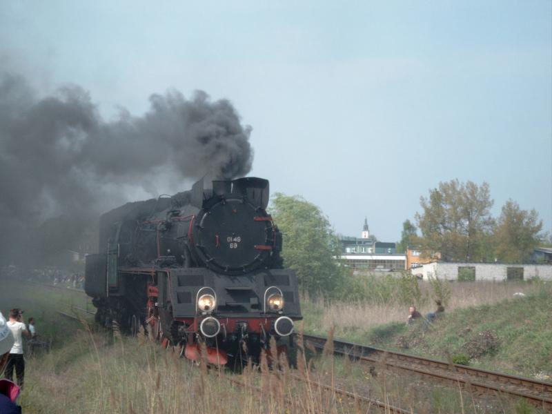 Ol49 69 auf der Dampflokparade am 1.5.2004 in Wolsztyn.