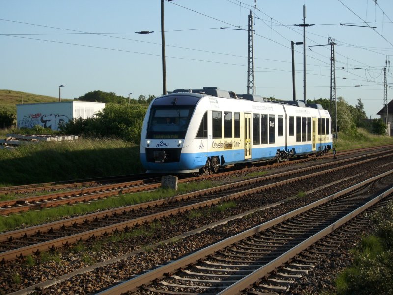 OLA-Triebwagen 701 kam am 13.Juni 2009 in den Bahnhof Bergen/Rgen gefahren.