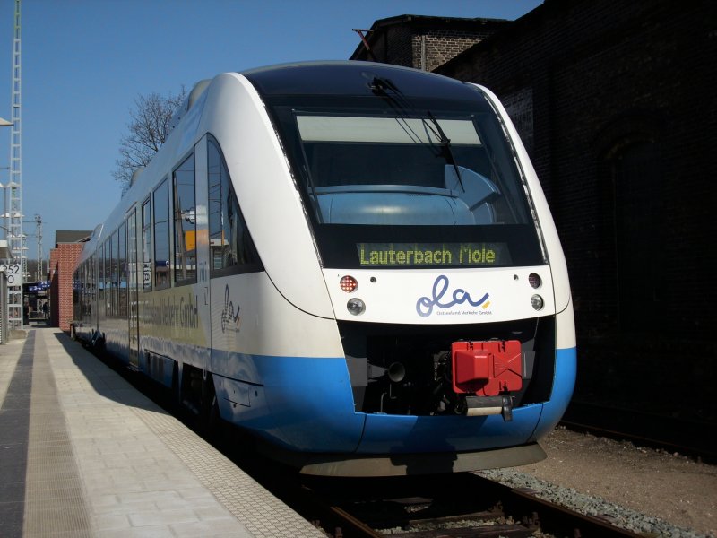 OLA-Triebwagen 701 ist seit dem 03.April 2009 wieder auf der Strecke Bergen/Rgen-Lauterbach Mole im Einsatz.Hier stand der Triebwagen nach dem Fahrzeugtausch mit OLA-Triebwagen VT010 in Bergen/Rgen.