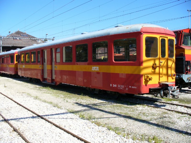 Olteimer Pesonenwagen  2 Kl B 341(ex BTI / BD) der Schmalspurbahn NStCM = Nyon - St.Cergue - La Cure - Morez am 03.09.02006 im Depotareal von Les Plantaz