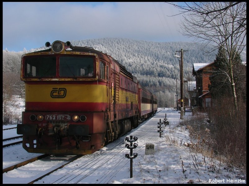 Os 6608 mit 753 192 in Krizany am 03.01.2009