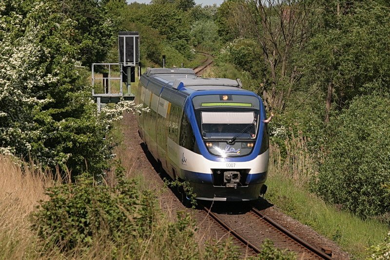 Ostseelandverkehr bei ihrer Fahrt zwischen Gadebusch und Schwerin. 14.05.2009