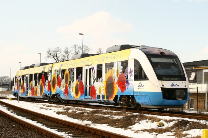 Ostseelandverkehr im Winter 2006 bei der Ausfahrt aus dem Bf. Parchim.