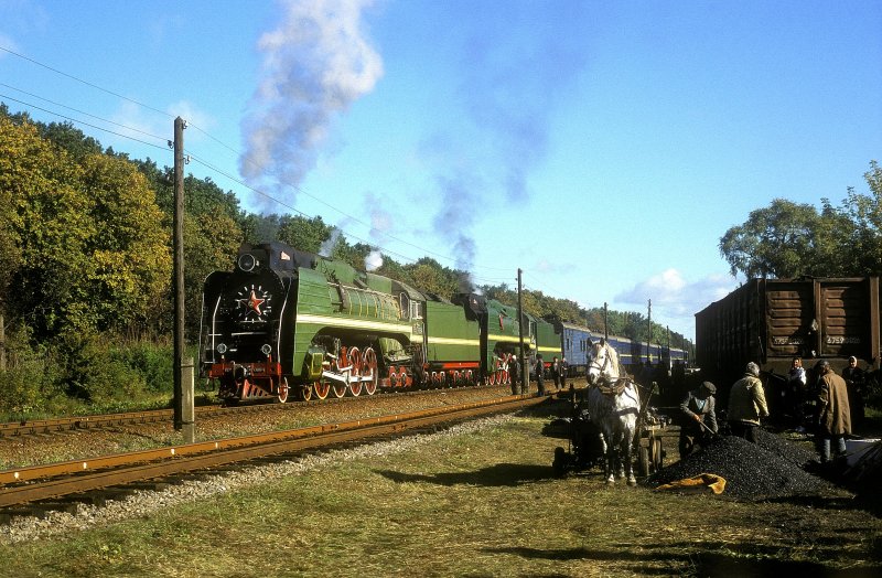 P36 0064 + P36 0050  Bilmachevka  02.10.02