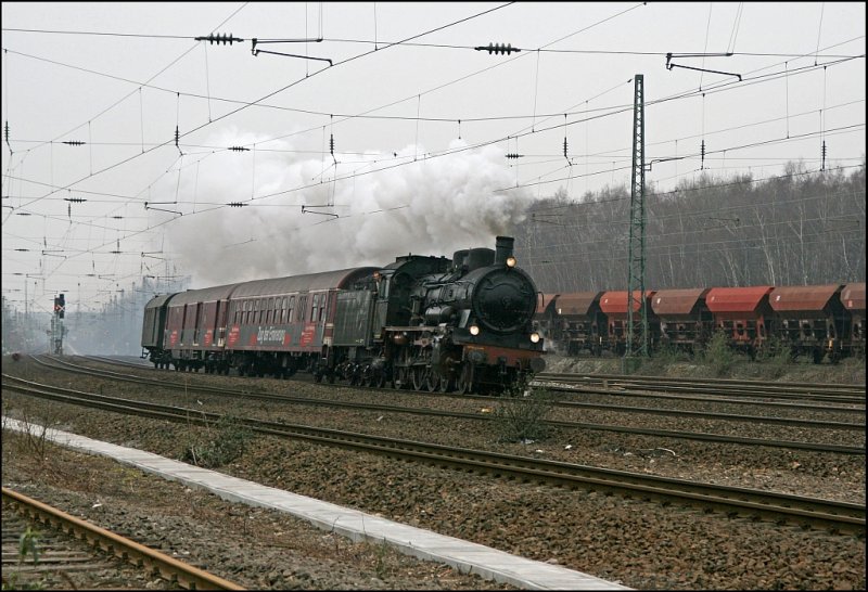 P8 (2455) Posen dampft mit dem  Zug der Erinnerung  bei Bochum-Ehrenfeld Richtung Bochum Hbf. (24.02.2008)
