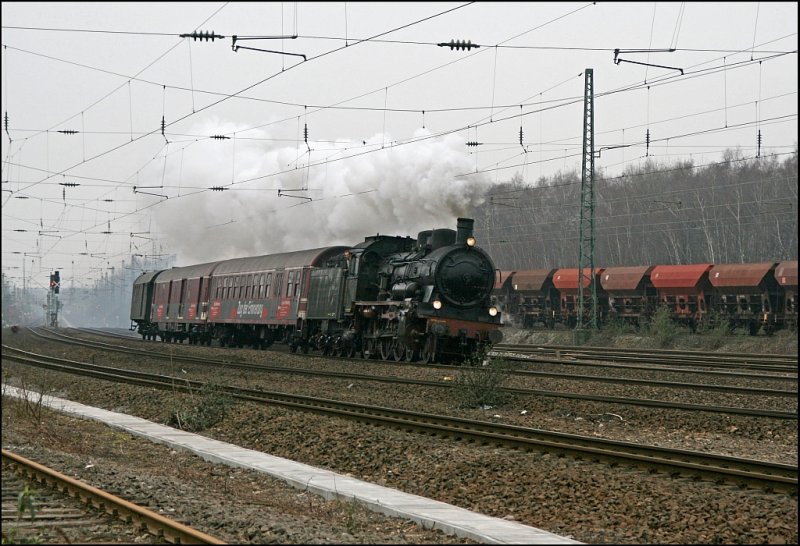 P8 (2455) Posen dampft mit dem  Zug der Erinnerung  bei Bochum-Ehrenfeld Richtung Bochum Hbf. (24.02.2008)
