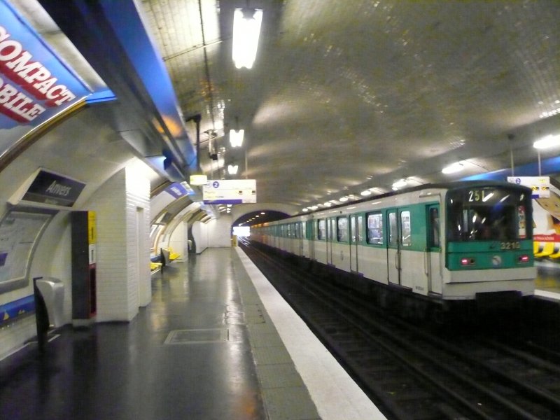 Pariser Metro am 22.2.2008 in der Station Anvers