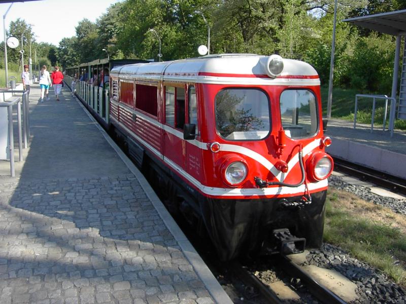 Parkeisenbahn Dresden: Lok EA01 am Bf. Straburger Platz (2003)