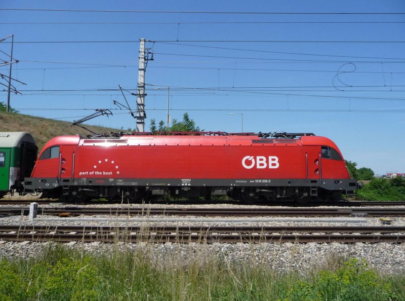  Part of the best -TAURUS 1216 235-2 auf der Nordbahn kurz nach Wien Leopoldau. (14.06.09)