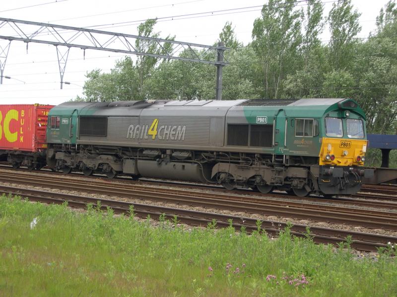 PB01 RAIL4CHEM bei rozenburg am 16-5-2005