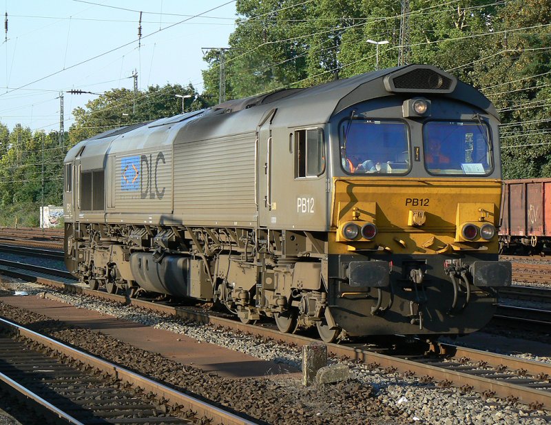 PB12 der DLC dorchfhrt als Lz. den Bf. Kln-West am 04.08.09