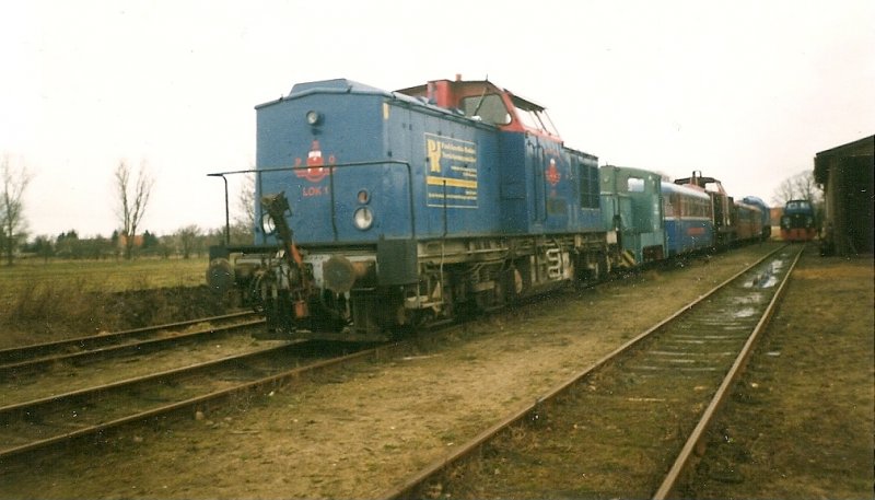 PEG-Lok Nr.1 in ihrer Heimatdienststelle Putlitz im April 1999.