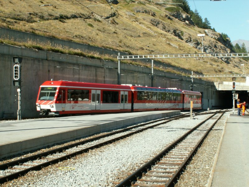 Pendelzug Tsch-Zermatt am 23.09.09 in Zermatt