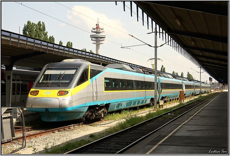 Pendolino 681 005 der Tschechischen Staatsbahn CD steht im Wiener Sdbahnhof-Ostseite.
24.05.2008