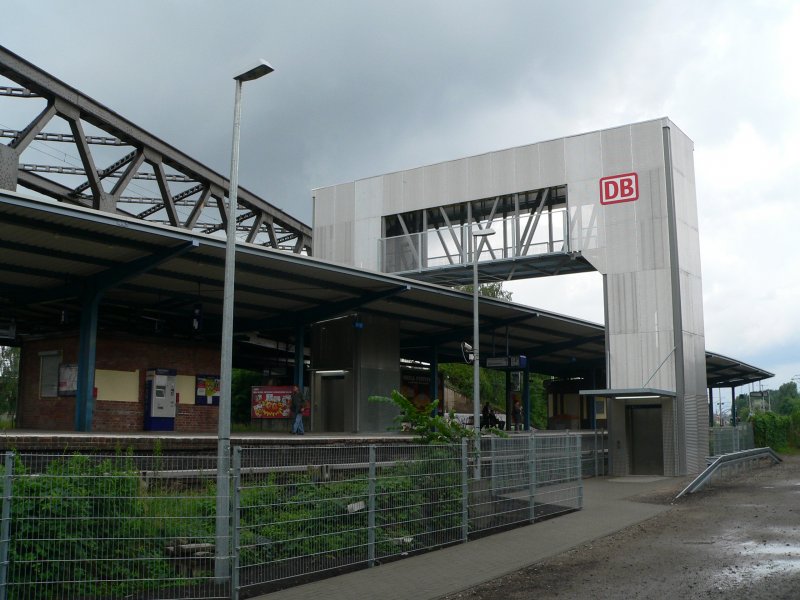 People Mover in Betriebsbahnhof Rummelsburg. Die schwierige Lage dieses Bahnhofes lie herkmmliche Fahrstuhlinstallationen als zu schwierig erscheinen. 23.6.2007