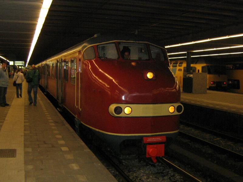 Plan U 113 als trein 28830 naar Rotterdam Hofplein te Den Haag Centraal - 25 mei 2006