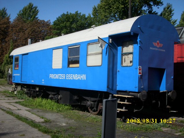 Prignitzer Eisenbahn mit einem Werkstattwagen am 31.08.2008 in der Einsatzstelle Berlin Lichtenberg.