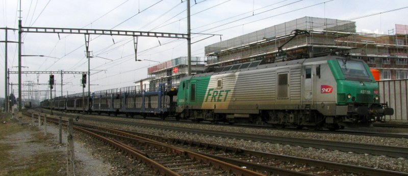 Prima 437066 mit Leerzug nach Buchs SG bei Rheinfelden am 14.03.2009 