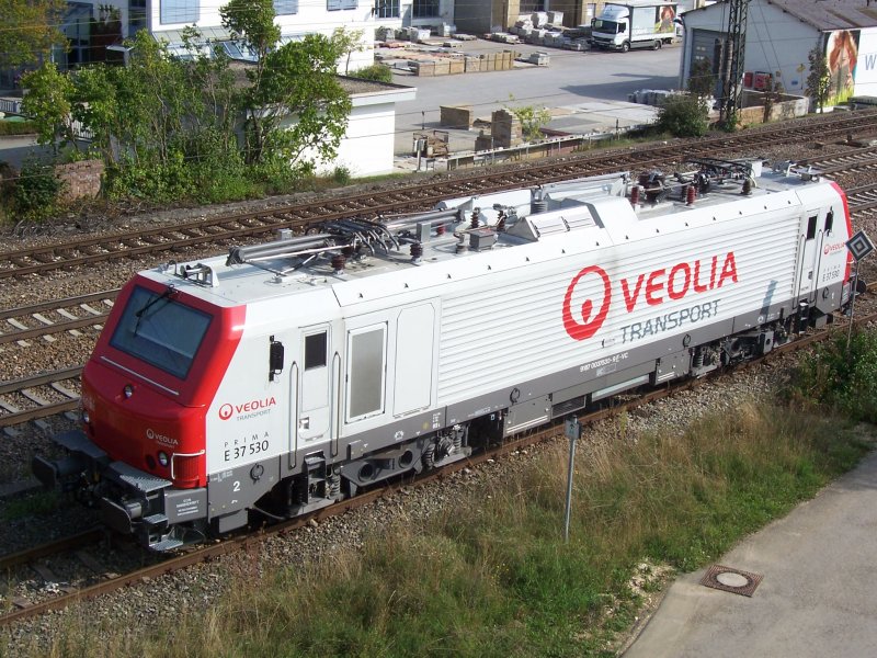 Prima E 37 530 der Veolia Transport steht in Amstetten am 19.09.2009