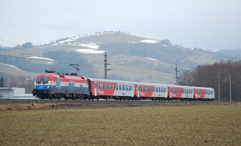 R 3952 gezogen vom  Kroaten  1116 108 auf
den Weg nach Linz passiert den Streckenteil
Nussbach - Wartberg/Kr.am 15.03.2009