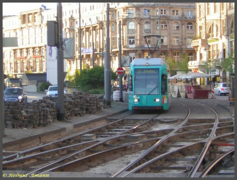 R-Triebwagen 035 am 14.04.2007 auf dem 4. Zug der Linie 21 zum Stadion vor dem Abzweig in die Mnchner Strae, bei dem am Wochenende 14./15.04.2007 die Gleise erneuert wurden.