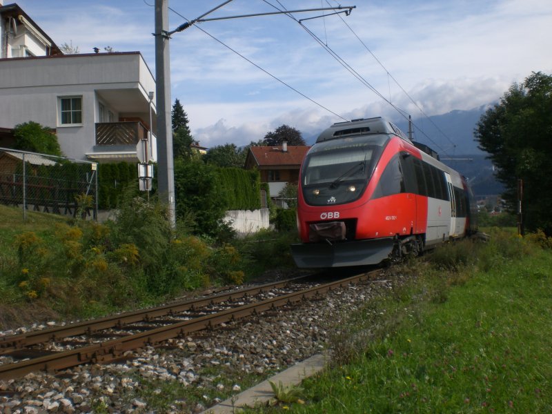 R5452 pfeift im wahrsten Sinne des Wortes um die Kurve.
21.9.2008