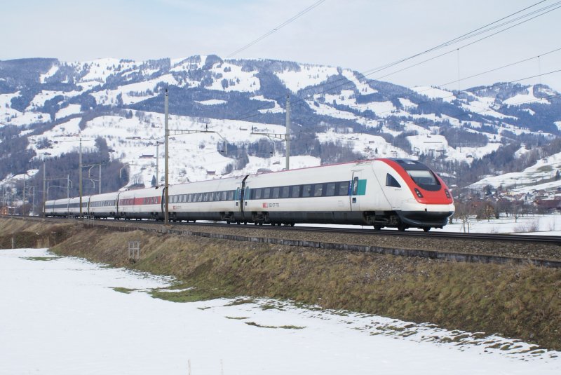 RABDe 500 017-9 fhrt am 8.3.09 von Steinen Richtung Schwyz.