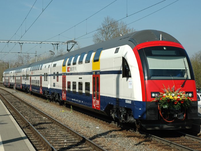 RABe 514 016 am 14.4.07 in Andelfingen. Ist spter in Schaffhausen getauft worden.