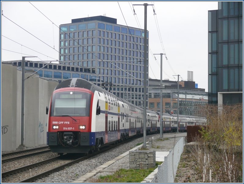 RABe 514 307-1 verlsst Zrich Altstetten Richtung Affoltern am Albis. (31.03.2009)