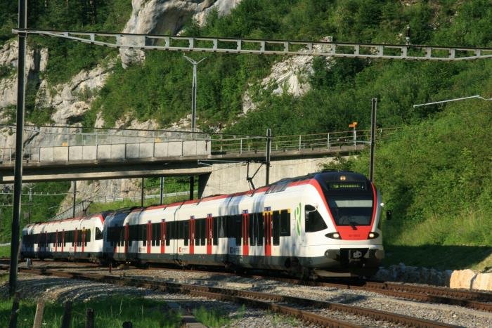 RABe 521 023 als S3 von Olten ber Basel SBB nach Delmont bei Laufen; 15.07.2008