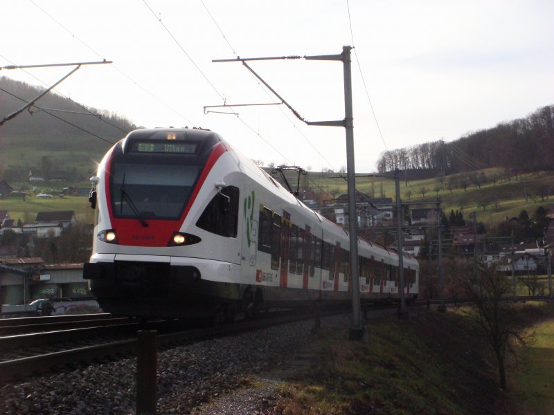 RABe 521 als S 3 nachOlten bei Sissach am 08.01.2007