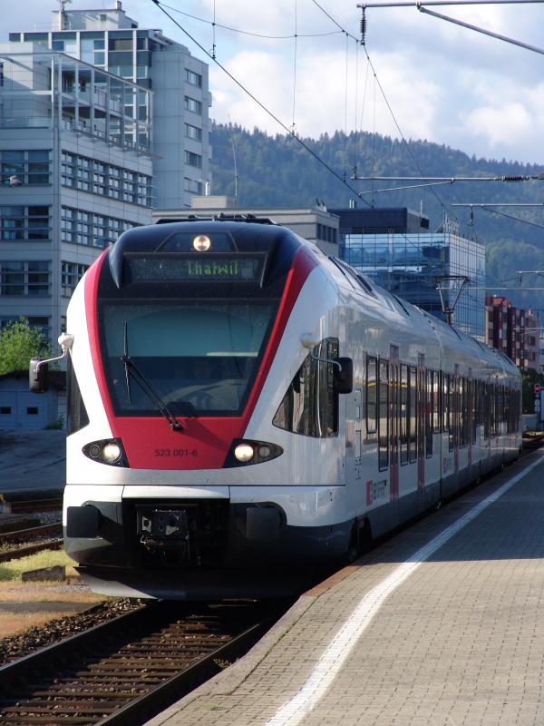 RABe 523 001-6 am 8.5.05 in Zug