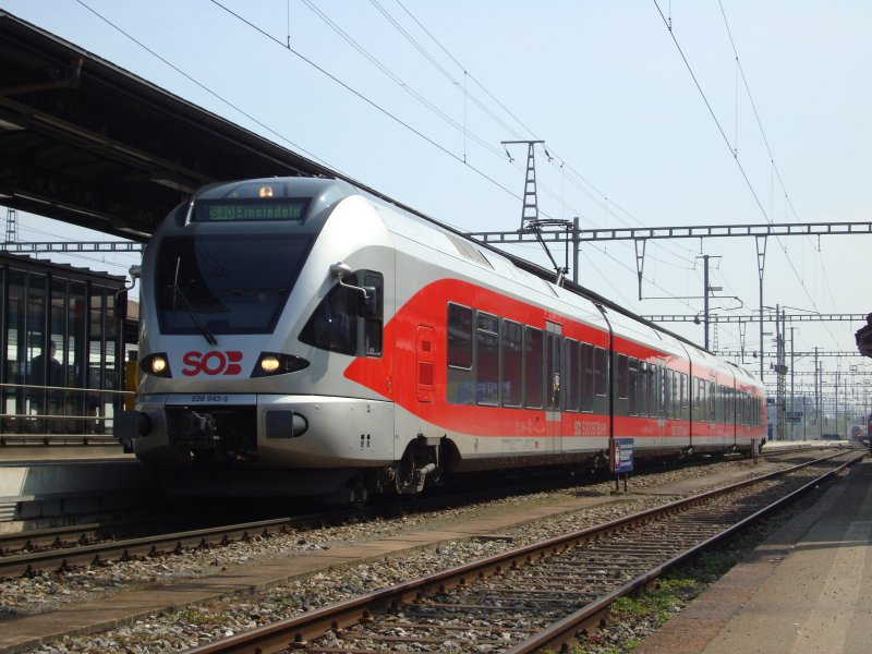 RABe 526 043 in Pfffikon SZ am 18.04.2008