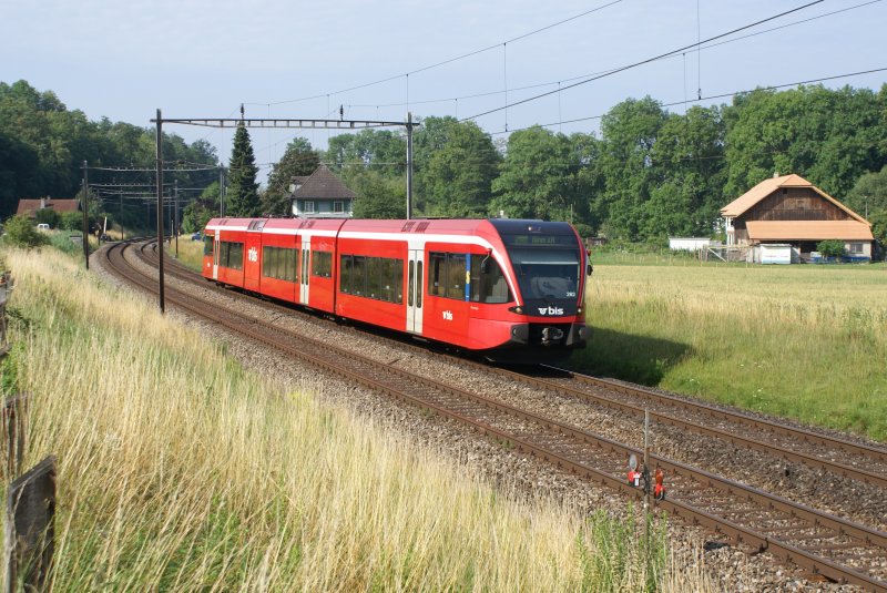 RABe 526 282-9 fhrt am 4.7.09 von Lyss Richtung Busswil.