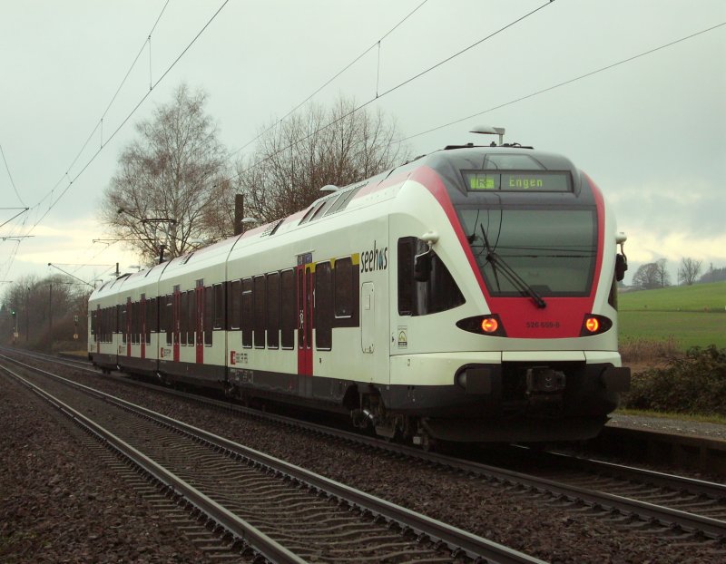 RABe 526 659-8 steht als SBB 79820 Konstanz - Engen in Hegne. 07.12.08