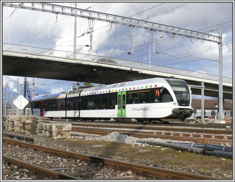 RABe 526 748-9 Thurbo fhrt aus Buchs SG Richtung Sargans aus. (07.01.2008)