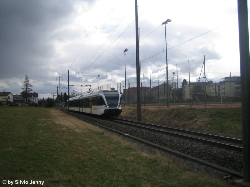 RABe 526 772-9 verlsst als S29 nach Stein am Rhein am 16.3.08 die Haltestelle Winterthur Wallrti.