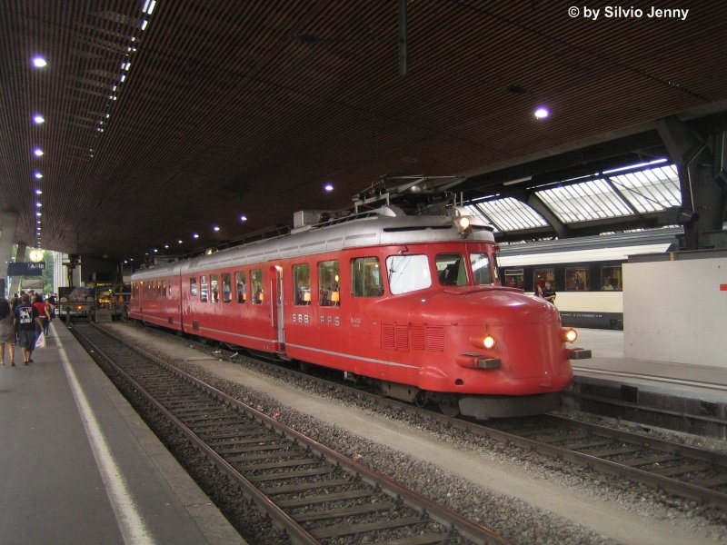 RAe 4/8 1021 am 1.8.08 anlsslich eine 1.August Ausfahrt in Zrich HB.