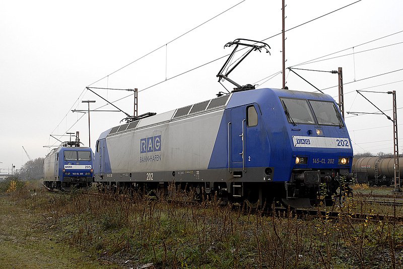 RAG 145 CL 202 und 205 in Duisburg Ruhrort. 30.11.2006