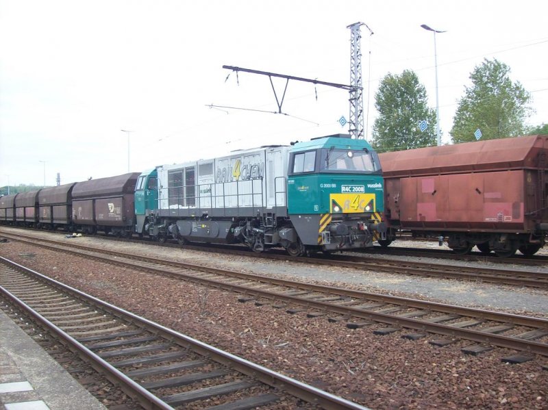 Rail4Chem Lok R4C 2008 (G2000 BB) kommt mit leeren Kohlependel vom Kraftwerk Mumsdorf in  Profen an 8/2008